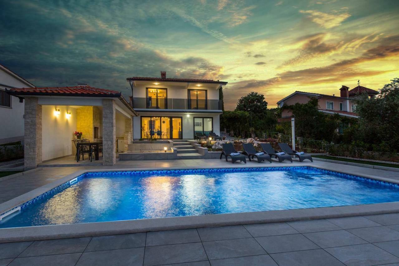 Maris Villa Drenje  ภายนอก รูปภาพ